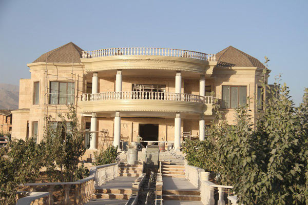 villa1 سقف شیروانی ویلا